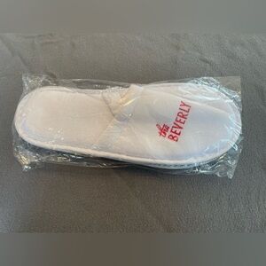 Beverly Hilton Hotel Slippers. NEW IN SEALED PACKAGE. One size fits all. Lux!
